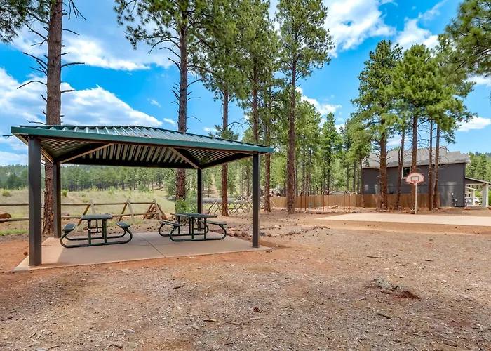 Walk To Urban Trails System: Cozy Сasa de vacaciones